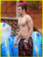 Kris Allen nude photo