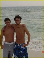 Kris Allen nude photo