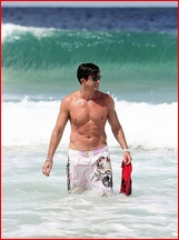 Robert Rey nude photo