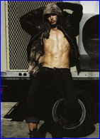 Kellan Lutz nude photo