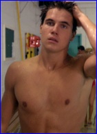 Robbie Amell nude photo