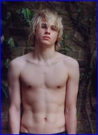 Charlie Hunnam nude photo