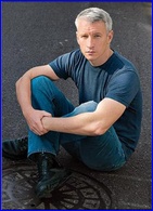 Anderson Cooper nude photo