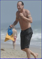 Kiefer Sutherland nude photo