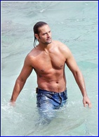Josh Holloway nude photo