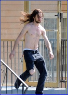 Joseph Gordon nude photo