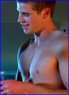 Liam Hemsworth nude photo