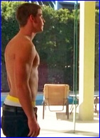 Liam Hemsworth nude photo