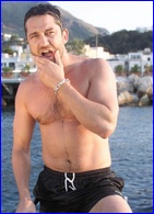 Gerard Butler nude photo