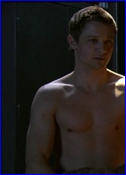 Jeremy Renner nude photo
