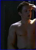 Jeremy Renner nude photo