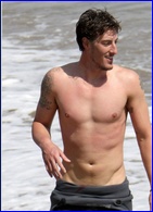 Eric Balfour nude photo