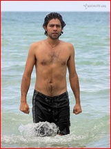 Adrian Grenier nude photo