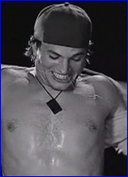 Ashton Kutcher nude photo