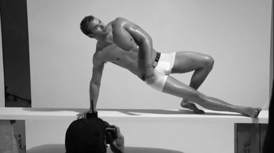 Kellan Lutz Nude In The Calvin Klein Underwear