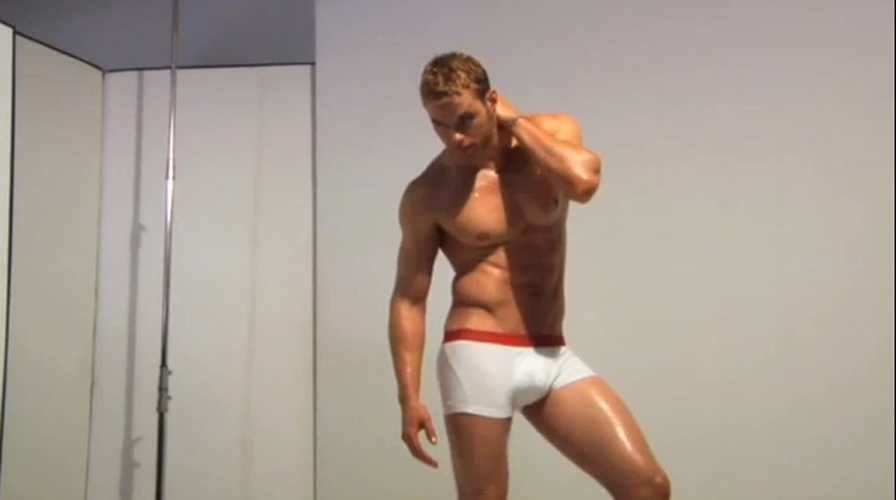 Kellan Lutz Nude In The Calvin Klein Underwear