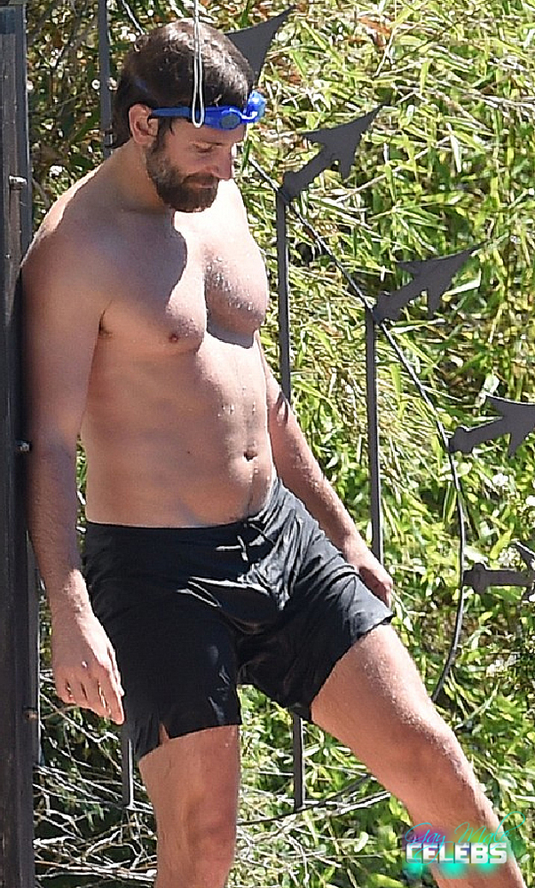 Here are some of the pictures of this hot American actor Bradley Cooper. 