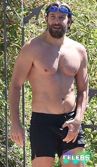 Bradley Cooper Shows Huge Bulge in Wet Shorts