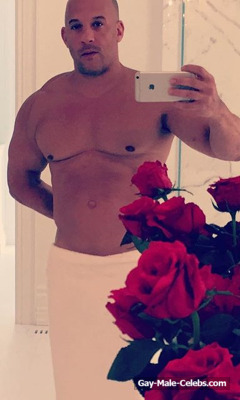Vin Diesel Hot Shirtless Muscle Selfie