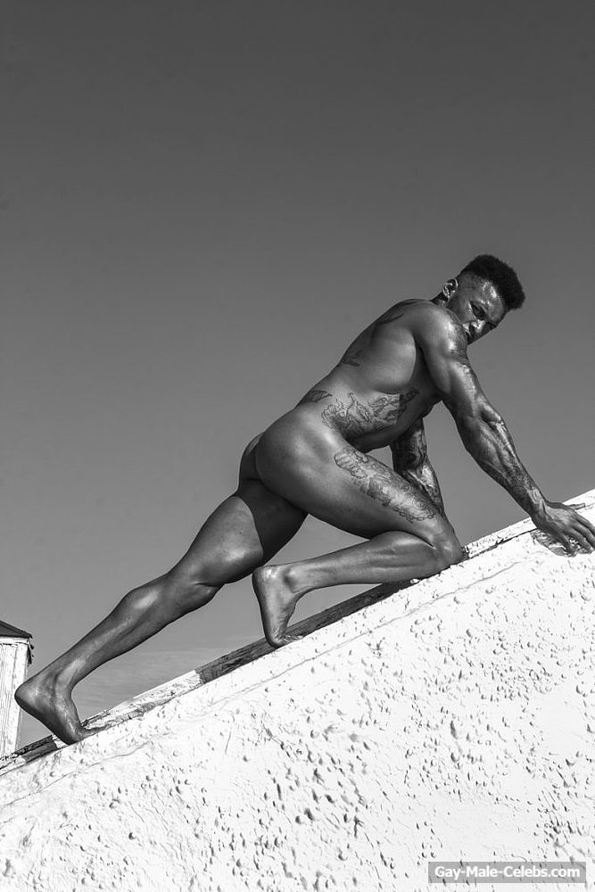 David Mcintosh Nude Photoshoot and Doing Sexy Shirtless Selfies