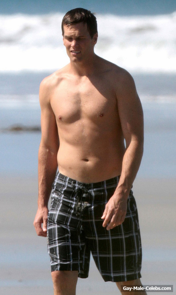 Tom Brady Paparazzi Shirtless Beach Shots