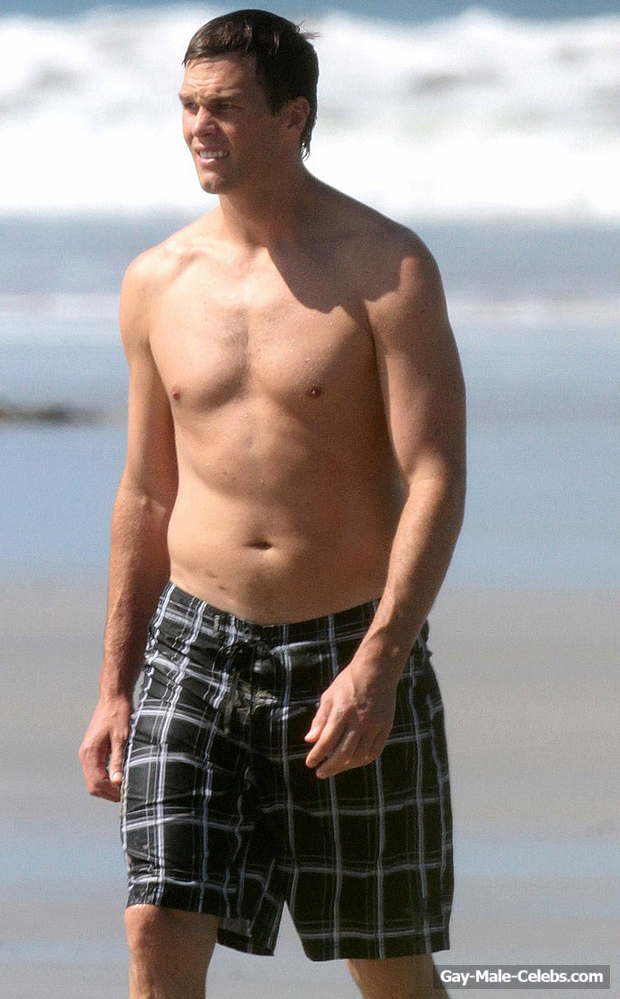 Tom Brady Paparazzi Shirtless Beach Shots