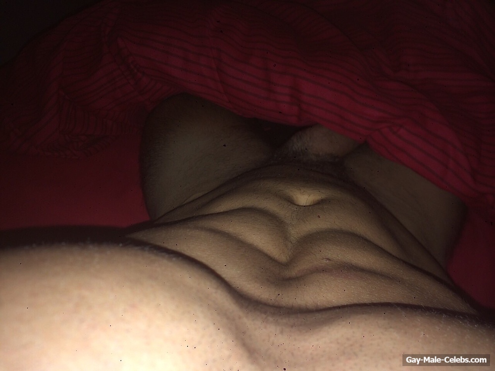 Darren Chidgey Frontal Nude Selfie