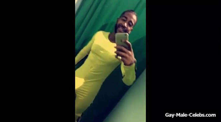 Omarion Flaunts Huge Bulge In The Selfie Video